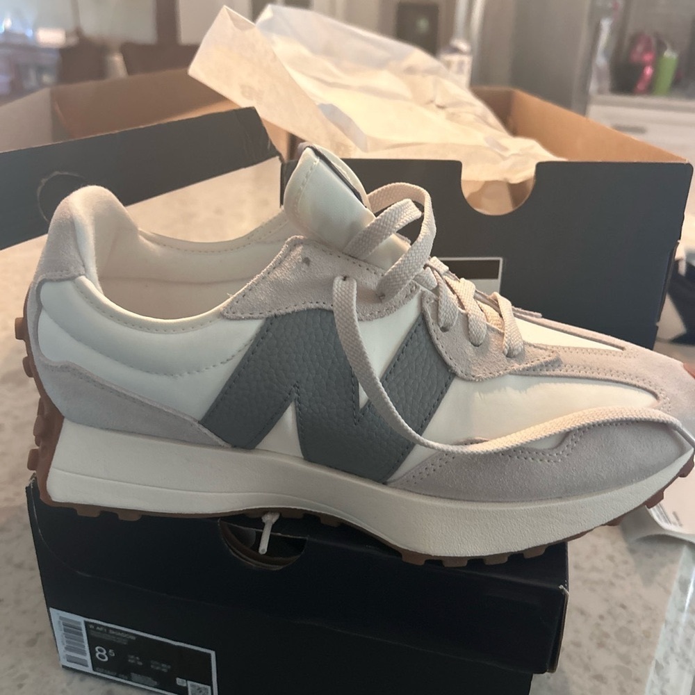 New balance 327